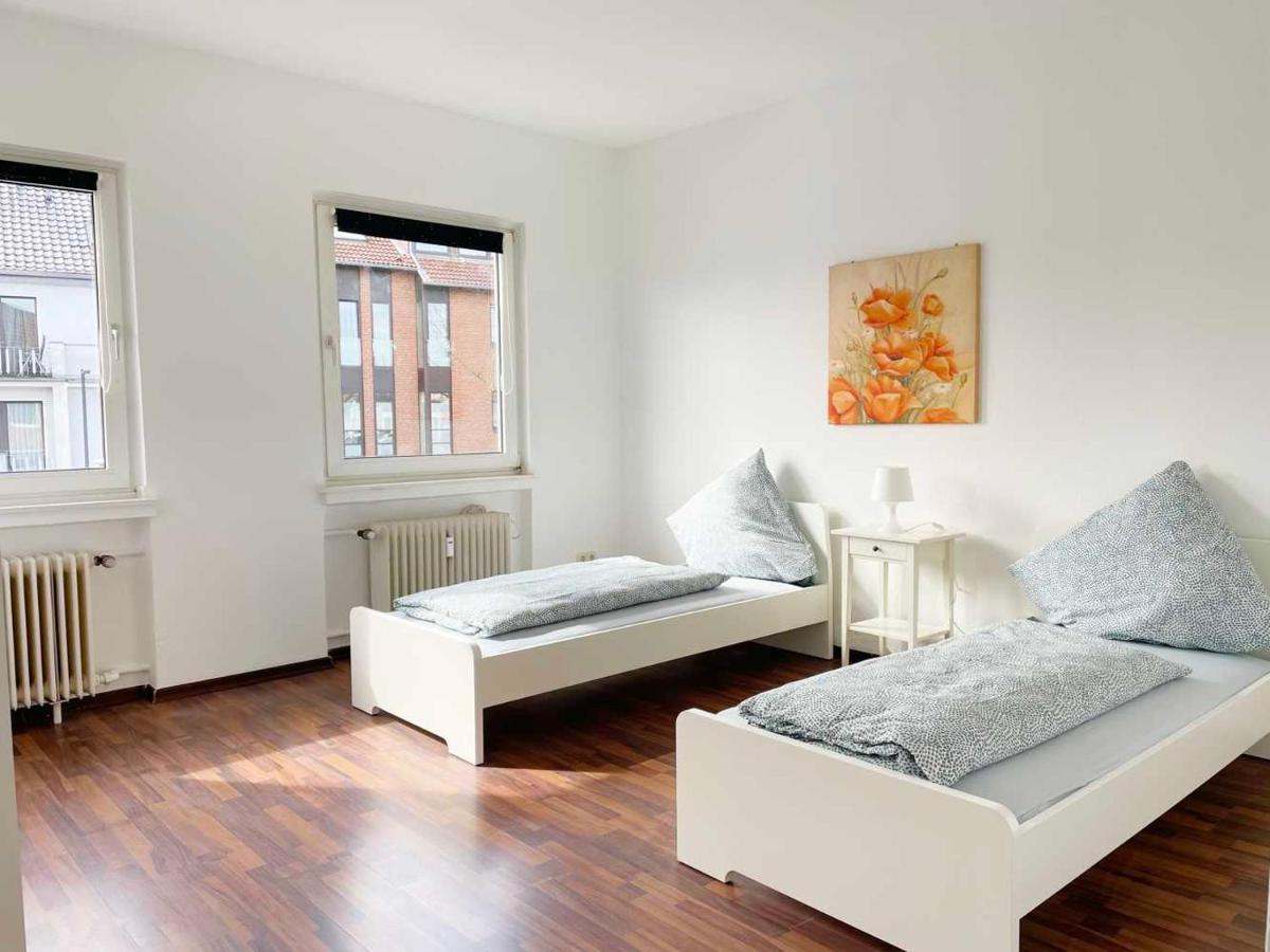 Apartment With 3 Rooms In Huerth Bagian luar foto